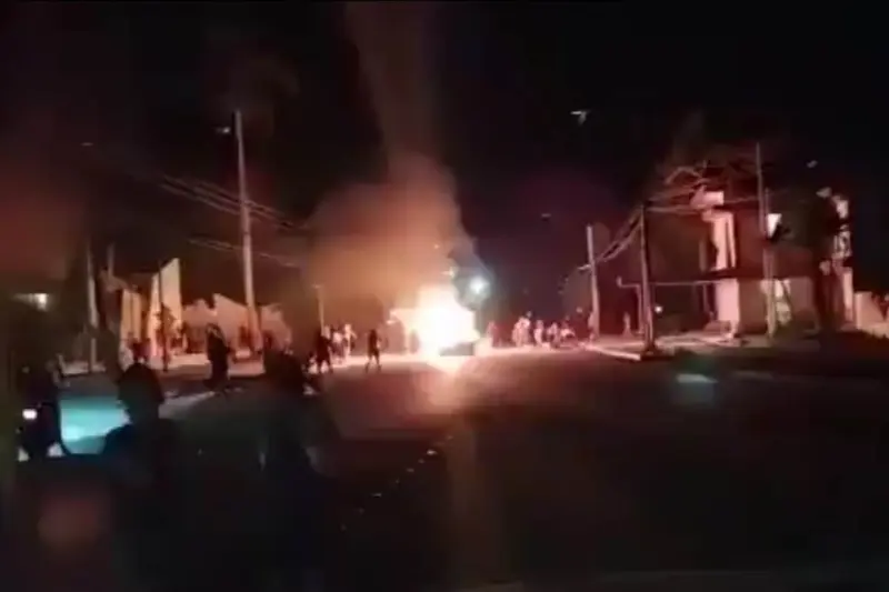 Incendian sede del Partido Comunista de Cuba tras 8 días de protestas