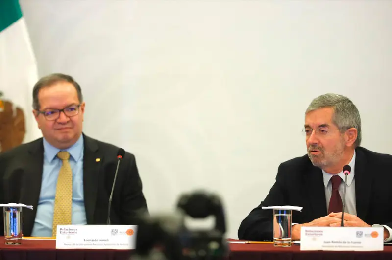 Revisan SRE y UNAM avances para migrantes