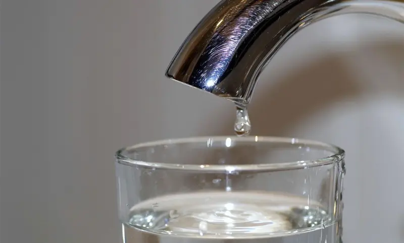 Agua de SLP envenena con flúor y arsénico a niños desde hace 30 años