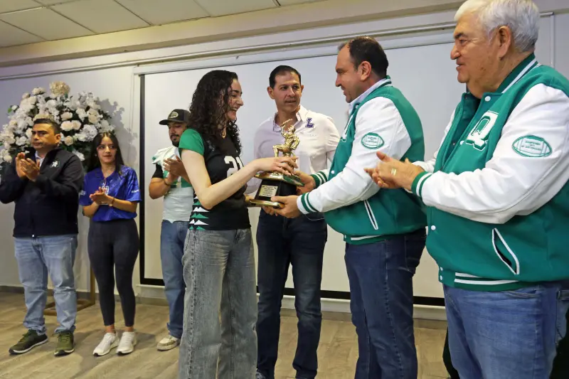 Nace la Presea “Francisco Tobías Mahbub” en Químicas UAdeC para premiar al mejor atleta