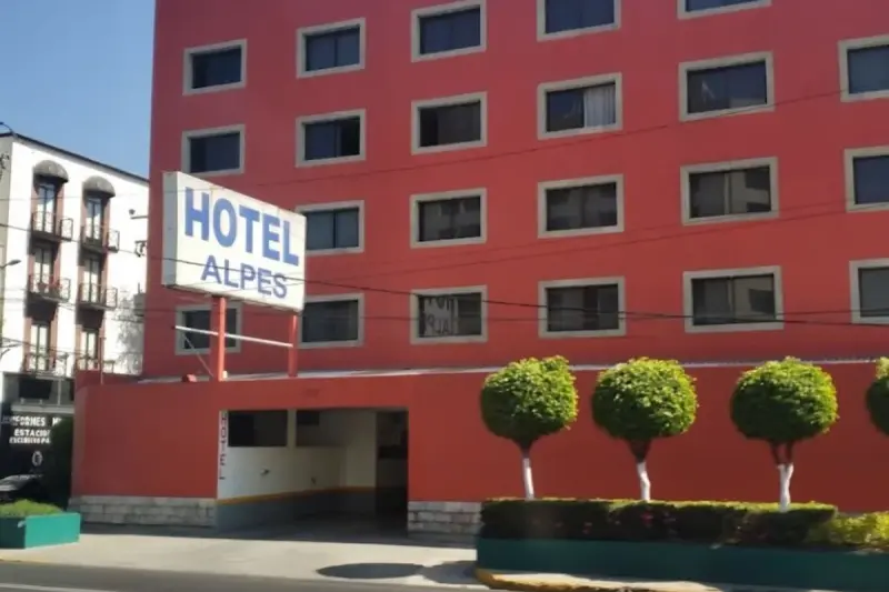 Hallan a mujer sin vida en hotel de Tlalpan; autoridades investigan el caso