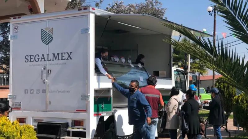 Tres empresas, mismo dueño, concentran más de 4 mil 600 millones de pesos en contratos del sistema de abasto alimentario del gobierno federal entre 2018 y 2025