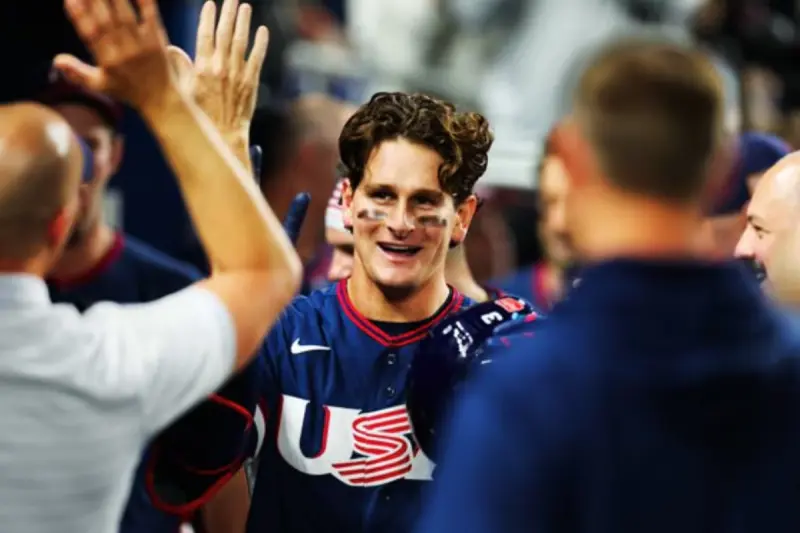 Estados Unidos remonta a Republica Domicana y es el primer finalista del Clásico Mundial de Béisbol 2026
