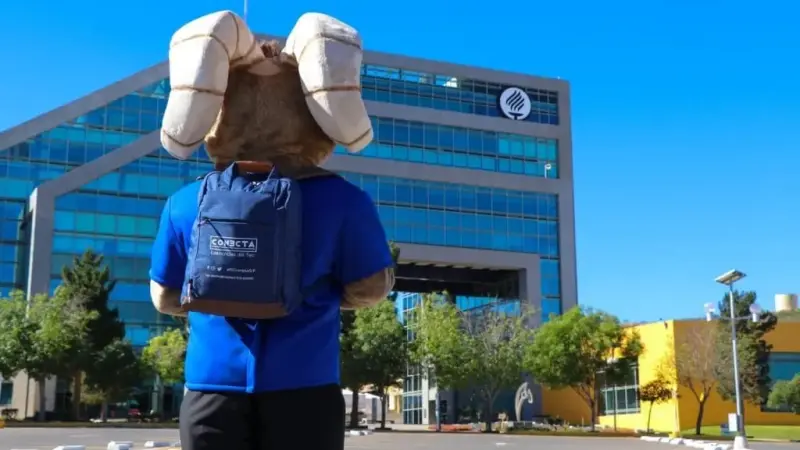 Alistan becas SEGE y Tec para 50 alumnos de alto rendimiento