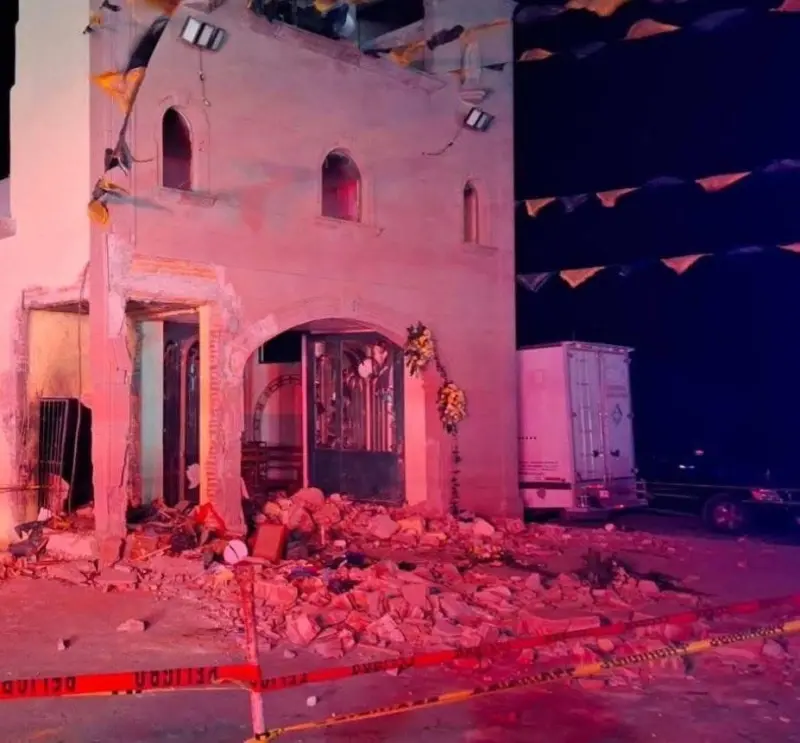 Muere hombre por explosión de pirotecnia durante fiesta religiosa de SLP