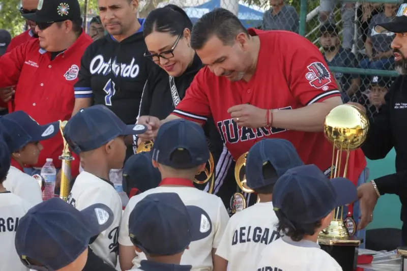 Pérez Cuéllar inaugura temporada 2026 de la Liga Infantil y Juvenil