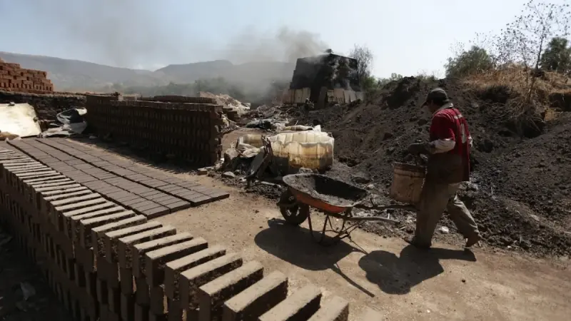 ¿Basta con 15 hornos? El plan del gobierno de Libia para jubilar 156 ladrilleras en León