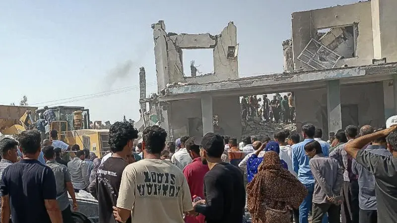 HRW pide reformas y responsabilidades en el Ejército de EU por bombardeo a escuela en Irán