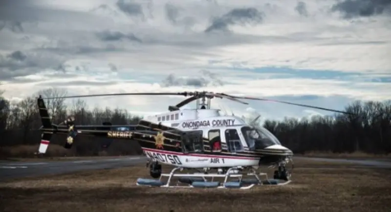 Logran rescate de perro varado en río del norte de NY