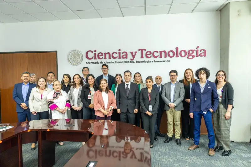 CCE firma acuerdo con el gobierno para impulsar innovación y desarrollo