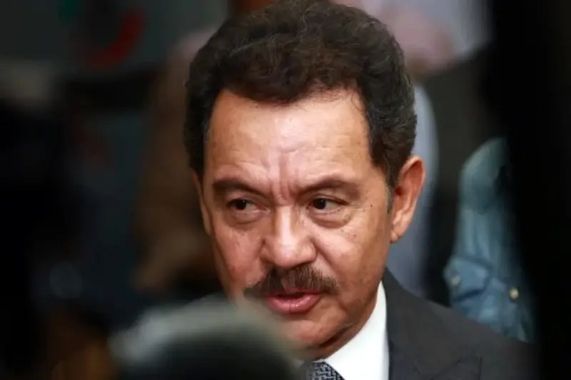 Pide Mier a morenistas no alejarse del Senado