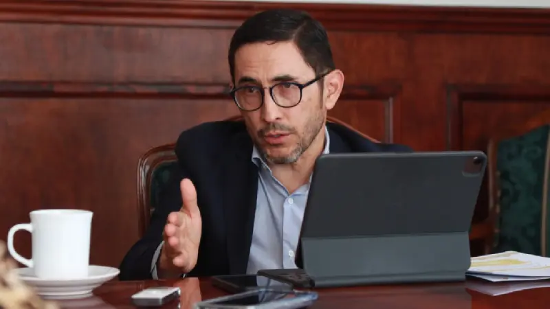 Juan Carlos Moreno asume presidencia de Canaco Servytur León; ofrece unidad y fortaleza