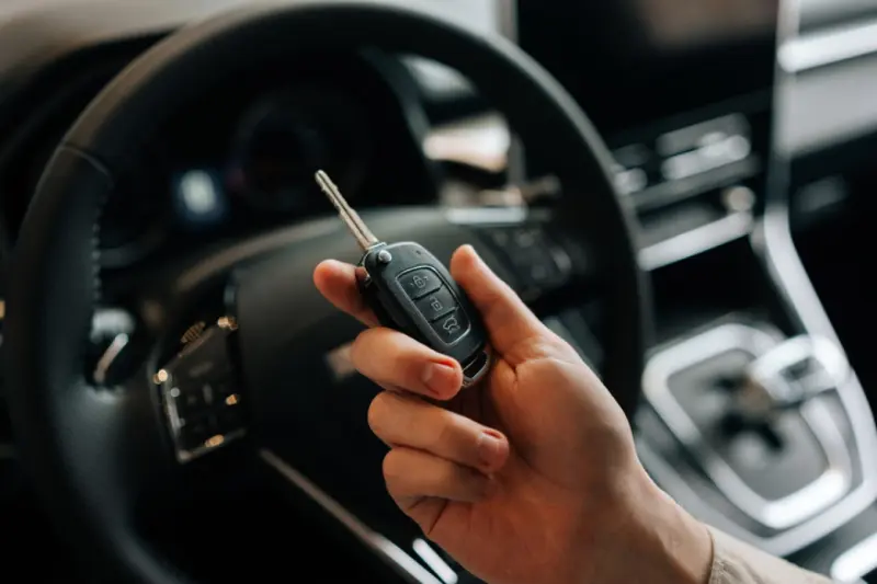 Los créditos de auto aceleran su crecimiento y se convierten en los líderes del crédito