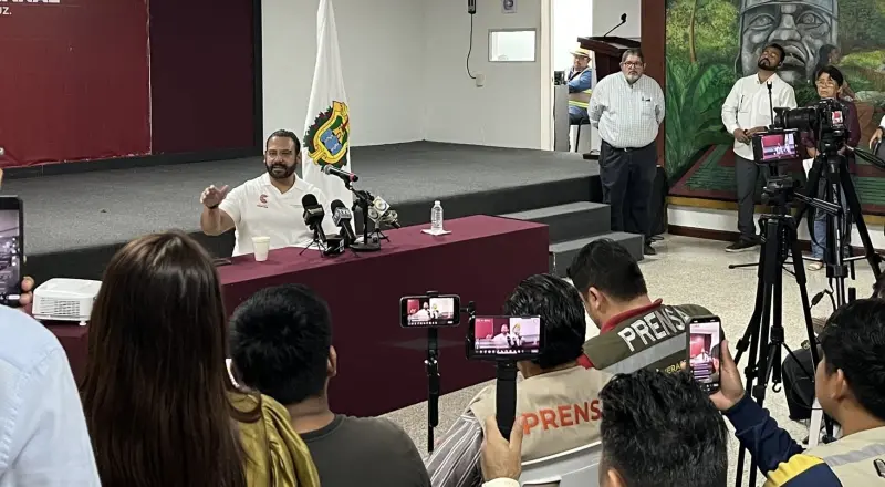 Restablecerán al 100% suministro de agua en colonias de Coatzacoalcos