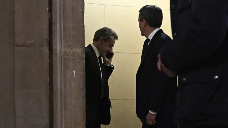 Archivan investigación sobre Sarkozy por tráfico de influencias en Rusia