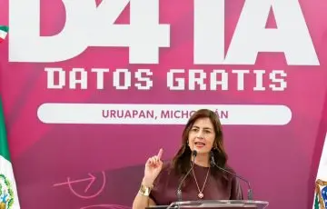 Entrega de chips Data también al interior de Michoacán