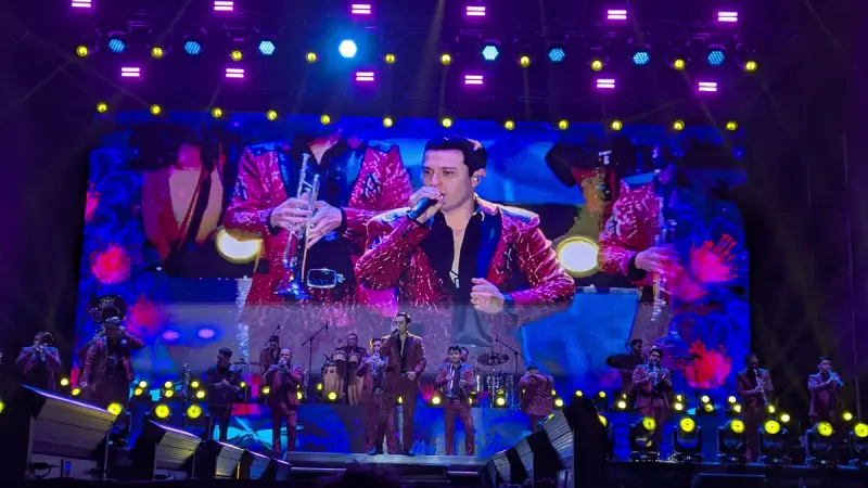 La Arrolladora Banda El Limón abarrota la Feria de las Fresas 2026 por segundo año consecutivo