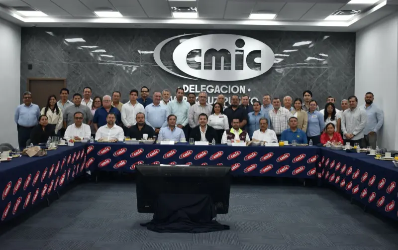 Se reúnen constructores de CMIC Veracruz con SICT