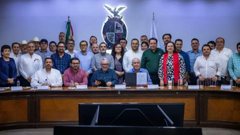 Acuerdan compra de 2.8 millones de toneladas de maíz en Sinaloa para ciclo 2025-2026