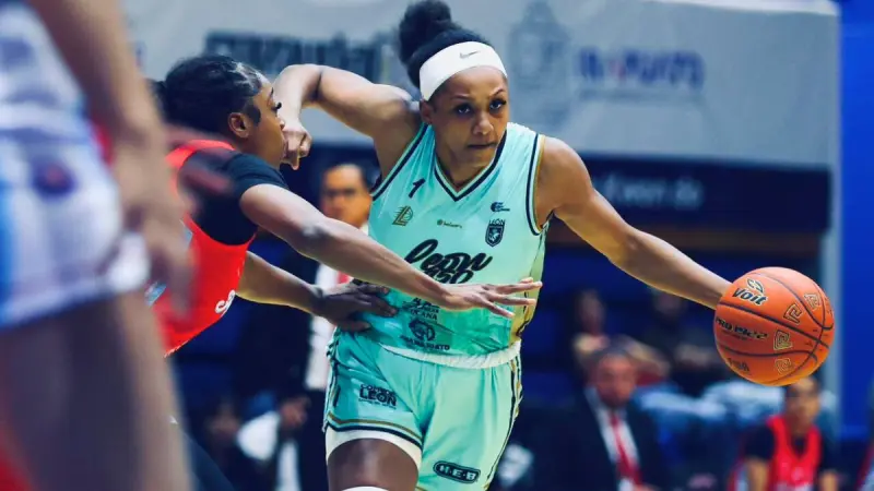 Abejas de León vencen 83-80 a Freseras en vibrante Clásico del Bajío