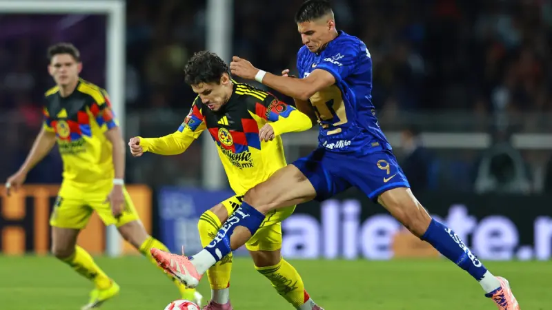 Pumas vence al América con gol de último minuto 