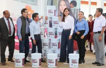 Renuevan espacios escolares con Pinto mi escuela