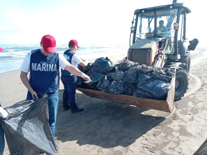 Marina activa operativo de limpieza ambiental en Veracruz