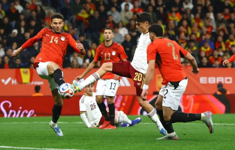 España se atasca ante Egipto