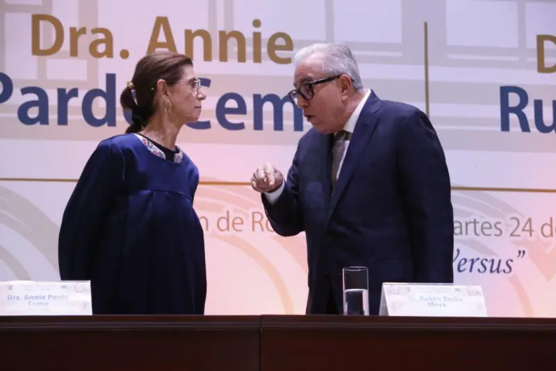 Rocha Moya rechaza señalamientos de activistas y defiende política de transparencia