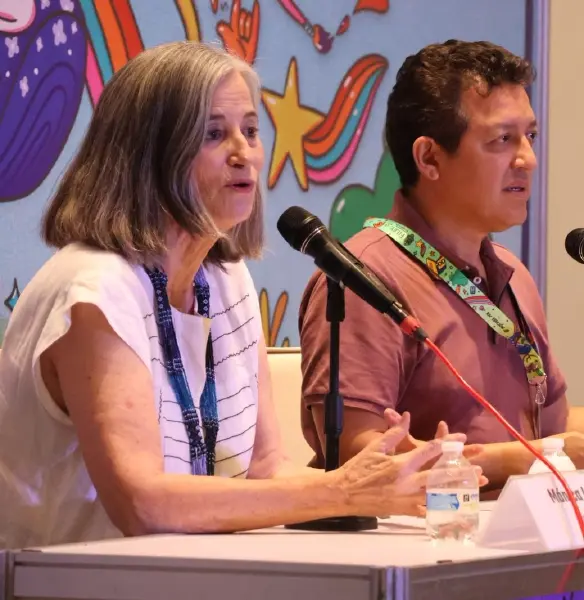 Mónica Lavín expone la complejidad humana