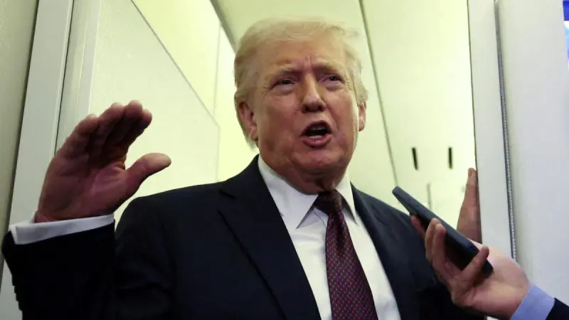 Trump afirma que tiene "derecho absoluto" de imponer aranceles de otra forma