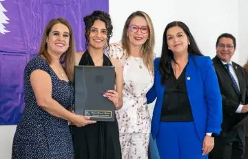 Graduados de Contaduría de USMSNH reciben cartas de pasante