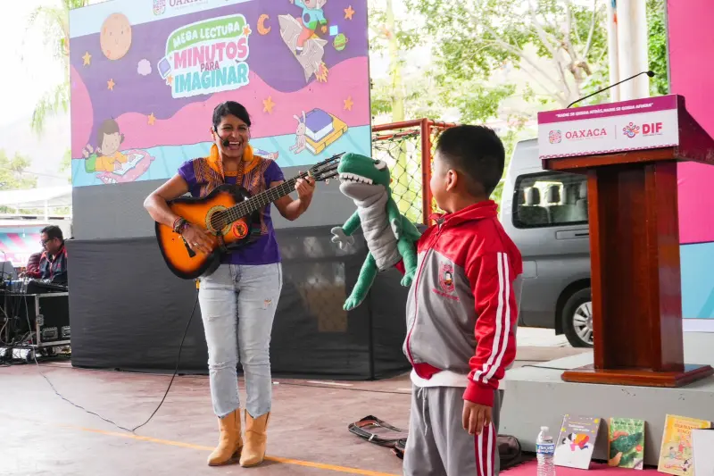 Fomenta DIF Oaxaca el hábito de lectura en niñez de Cuicatlán