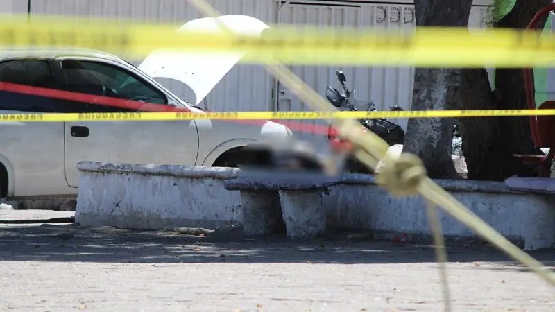 Siete balazos y frente a testigos: Sicarios le quitan la vida a Miguel, de 19 años, en León