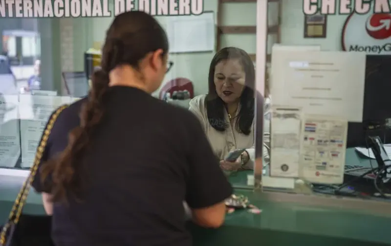 Expanden vigilancia de transferencias de dinero