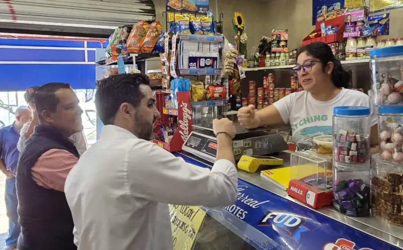 Apoyar al comercio en pequeño, fundamental para la economía de las familias queretanas: Agustín Dorantes