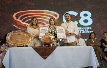 Logra Dayana Pérez alianza histórica a favor de artesanos del cobre