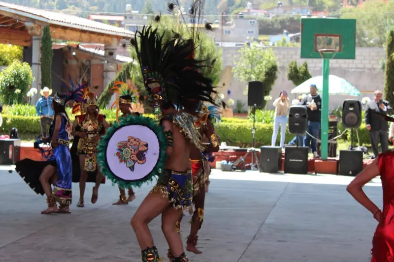Conmemoran 50 aniversario de secundaria Manuel Tolsá en Jilotzingo