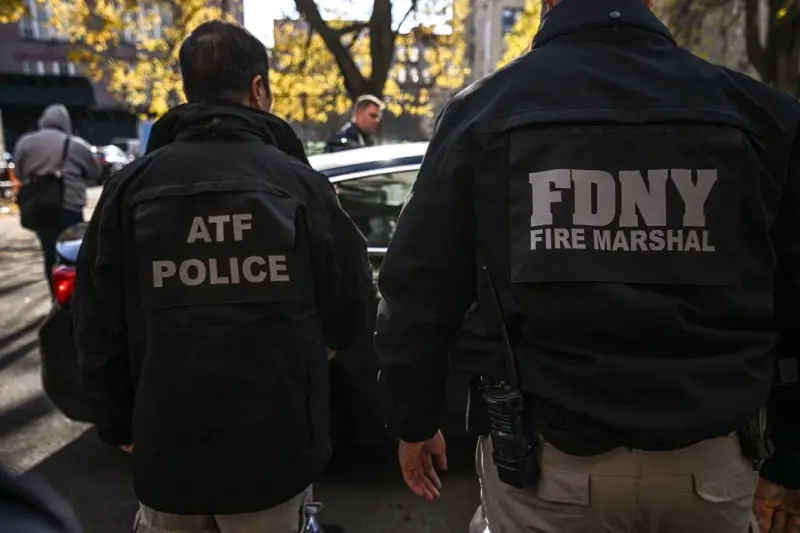 Dispara la policía a 2 perros por atacar a mujer Queens