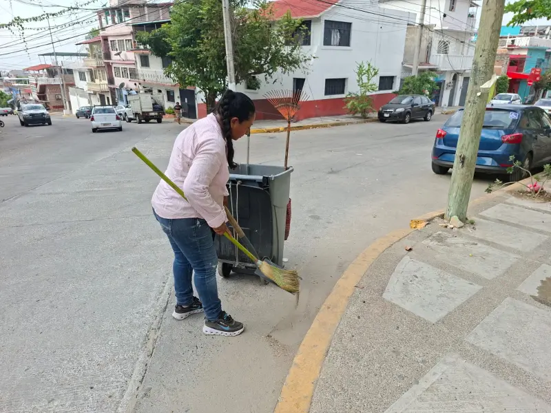 Refuerza Acapulco limpieza en accesos y avenidas por Semana Santa