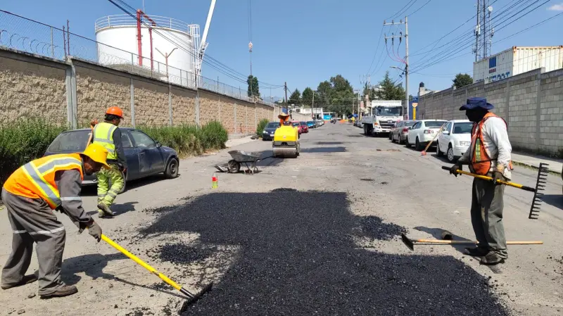 Avanza programa permanente de bacheo en Tianguistenco