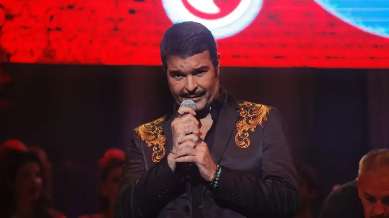 Pablo Montero sufre accidente automovilístico; iba en sentido contrario afirman testigos