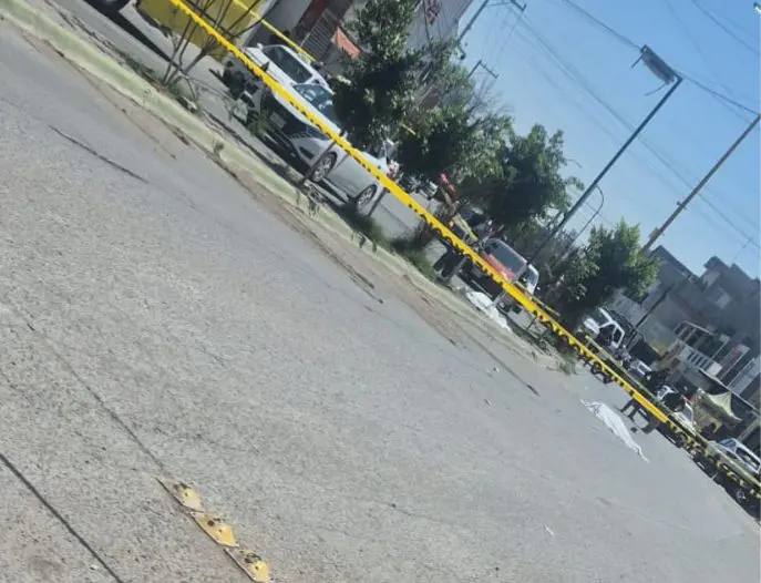 Mueren 2 adolescentes tras derrapar en moto en SLP