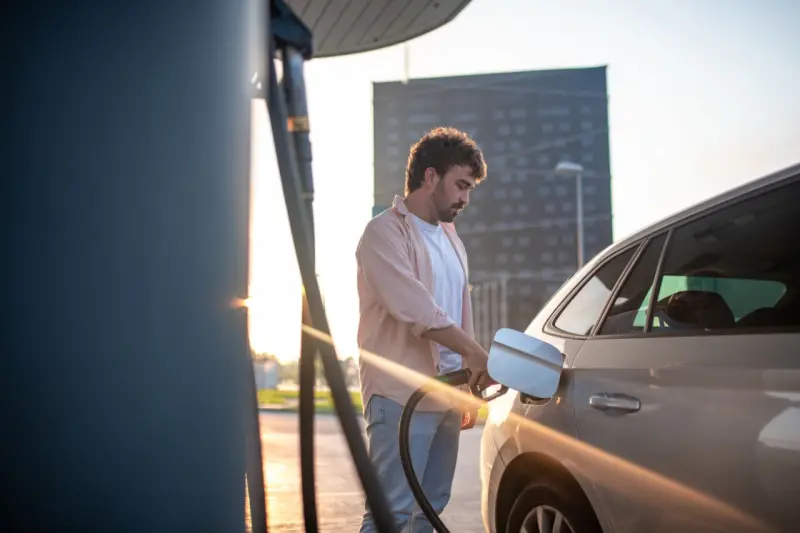 Así se componen los precios de las gasolinas y diésel; la carga de IEPS pierde peso