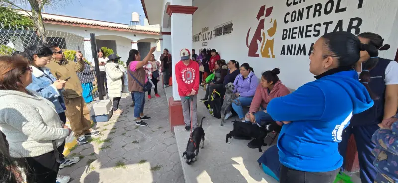 Reúne función de lucha libre apoyo para beneficio de animales en Toluca