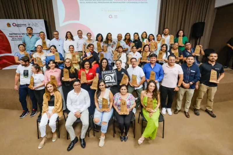 Entregan distintivo Hecho en Quintana Roo a 100 MiPyMEs en Cancún