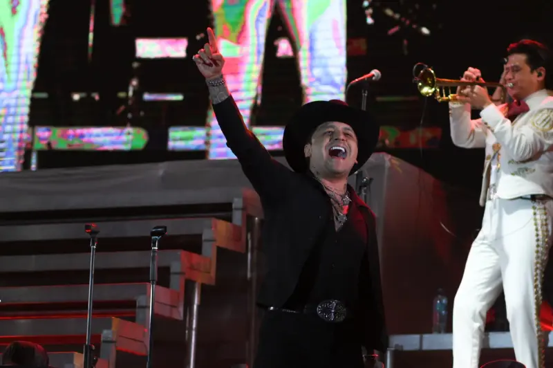 Llena Christian Nodal la Expo Feria Coatza 2026