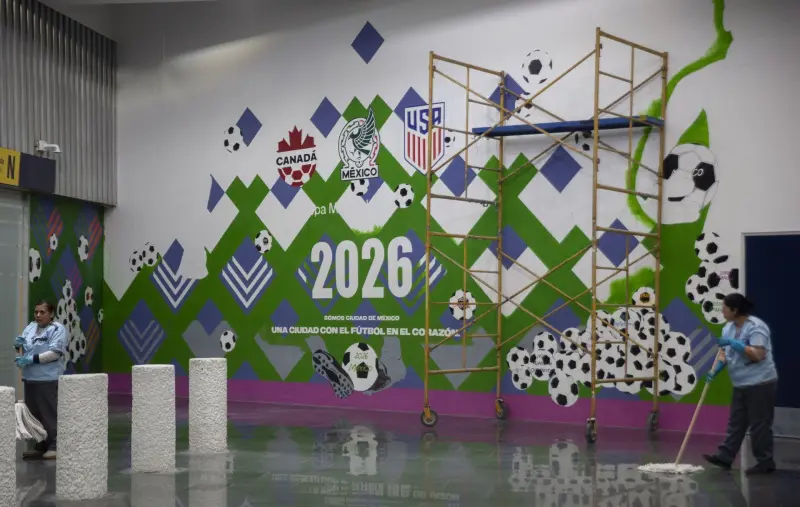 Aerolíneas ajustan sus rutas: Priorizan vuelos a las sedes del Mundial y las playas pierden asientos