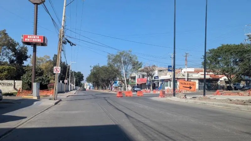 Sufren comercios de Paseo Altiplanicie; ventas caen 40% por obras en Villas de Irapuato