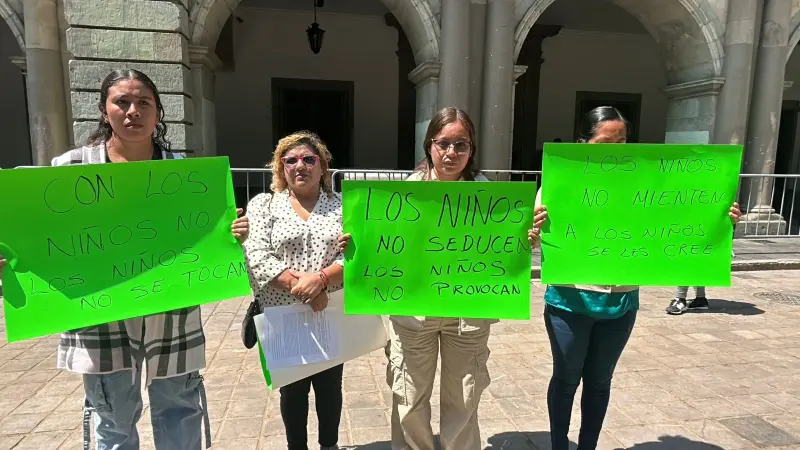 Denuncian madres presunta agresión sexual en primaria de Oaxaca